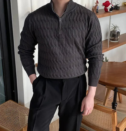 Męski sweter ze stójką i półzamkiem o strukturze dzianiny