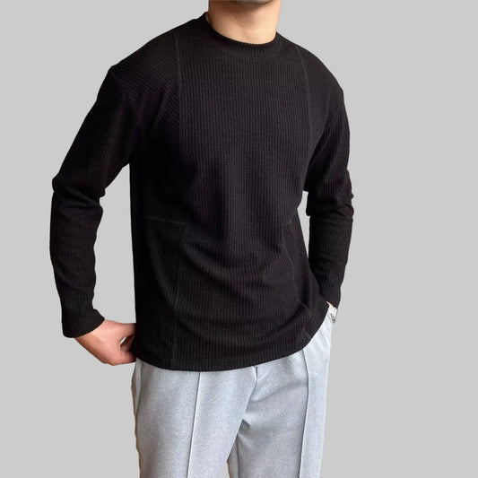 Męski sweter o fakturze dzianiny z okrągłym dekoltem