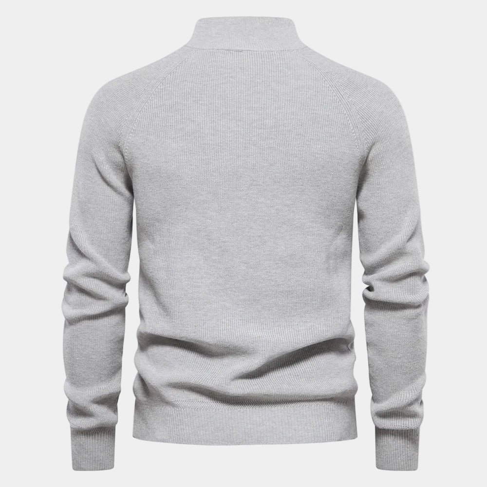 Męski sweter ze stójką i krótkim zamkiem