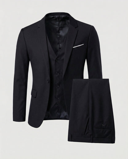 Męski garnitur trzyczęściowy o kroju slim fit